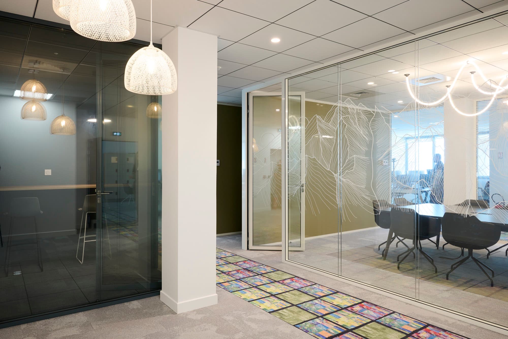 Aménagement d'espaces de travail professionnels - Image 2